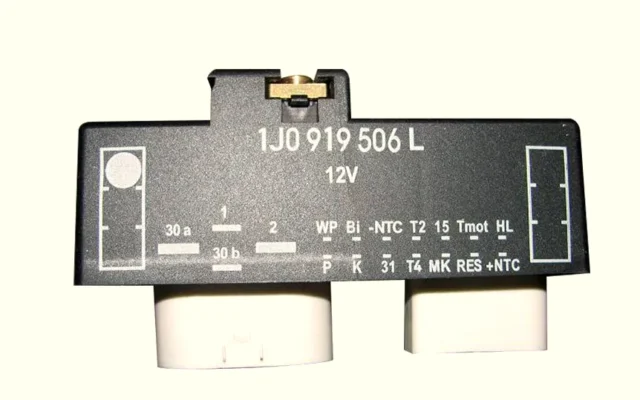 Fan Kontrol Ünitesi – Golf – 2000 – 2006 (Orjinal)